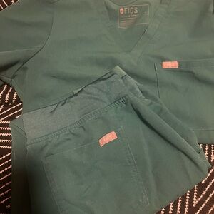 Figs full set—hunter green